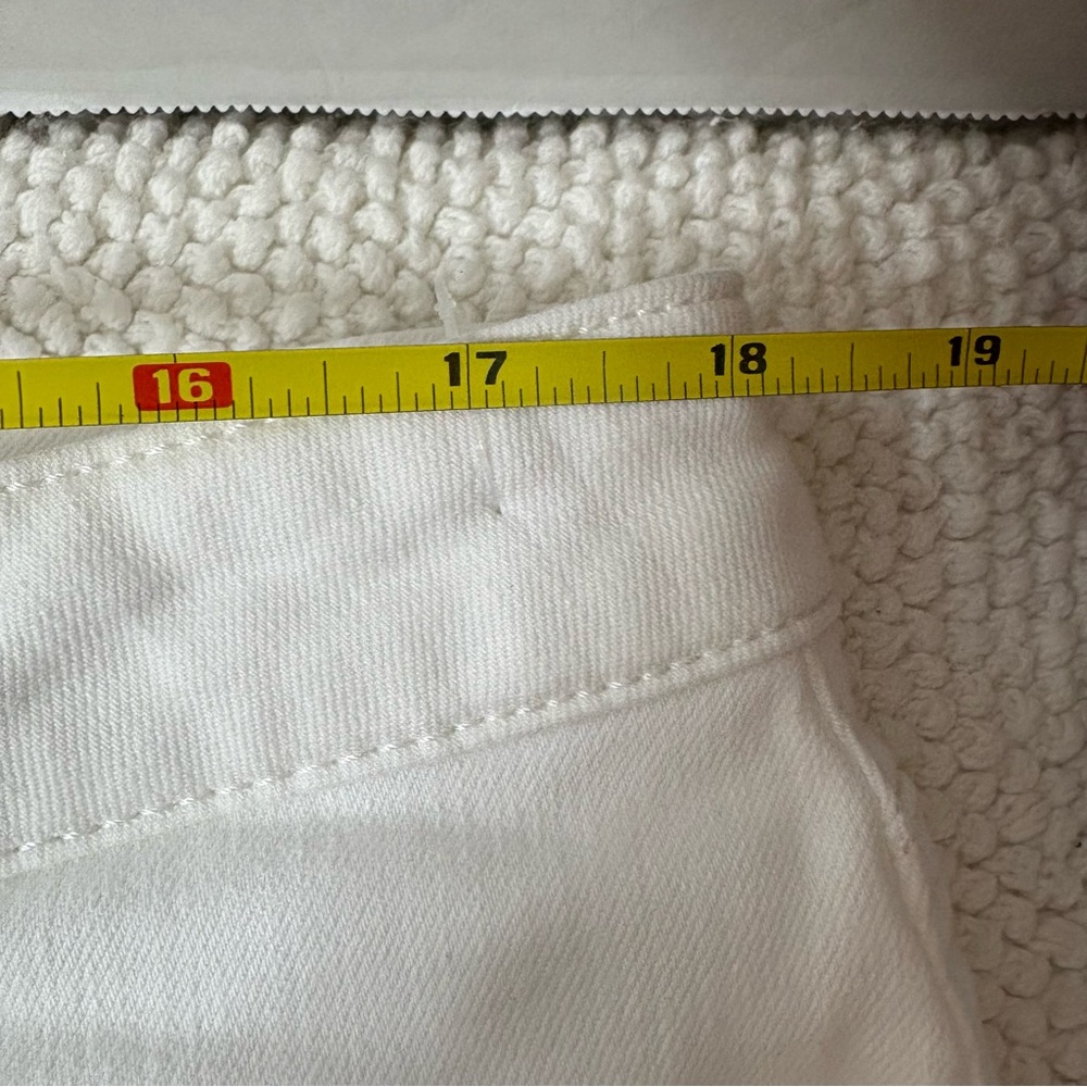 Riders by Lee White Women's Bermuda Shorts - Picture 4 of 8
